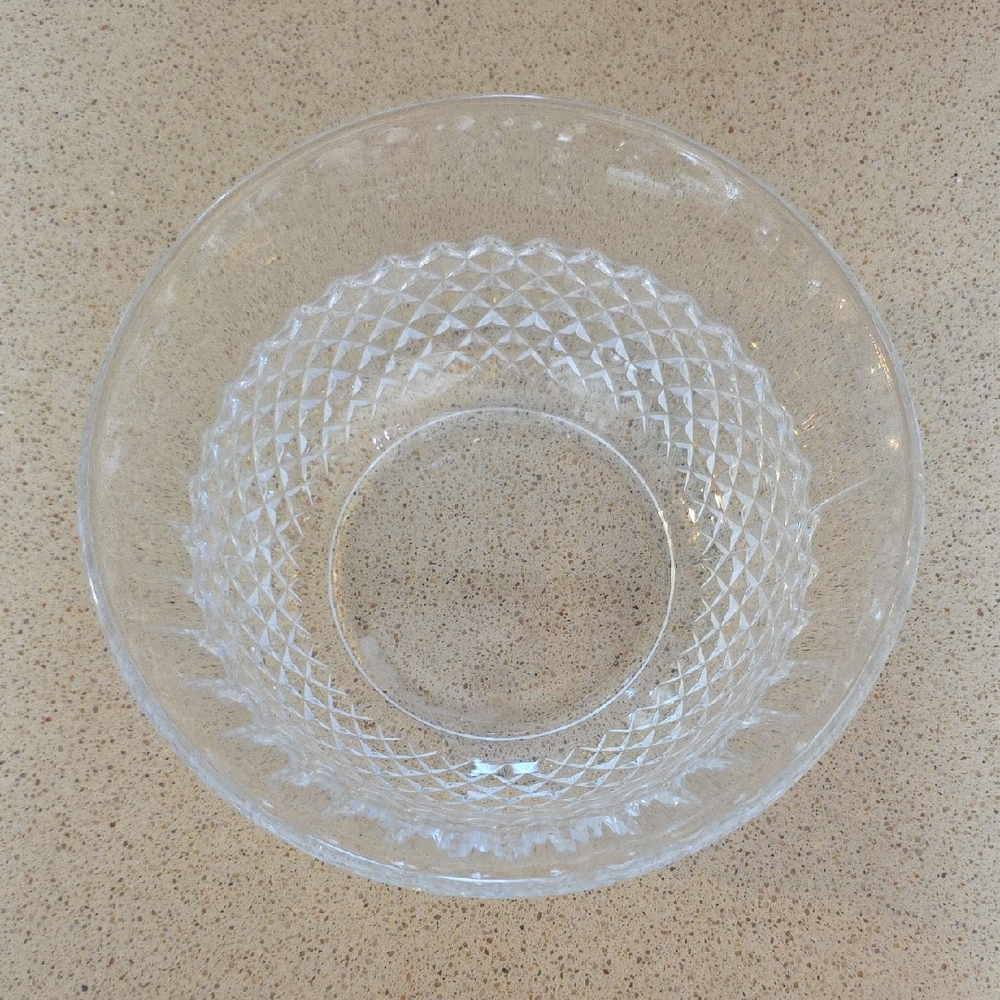 Elegant Clear Glass Bowl for Home Dining